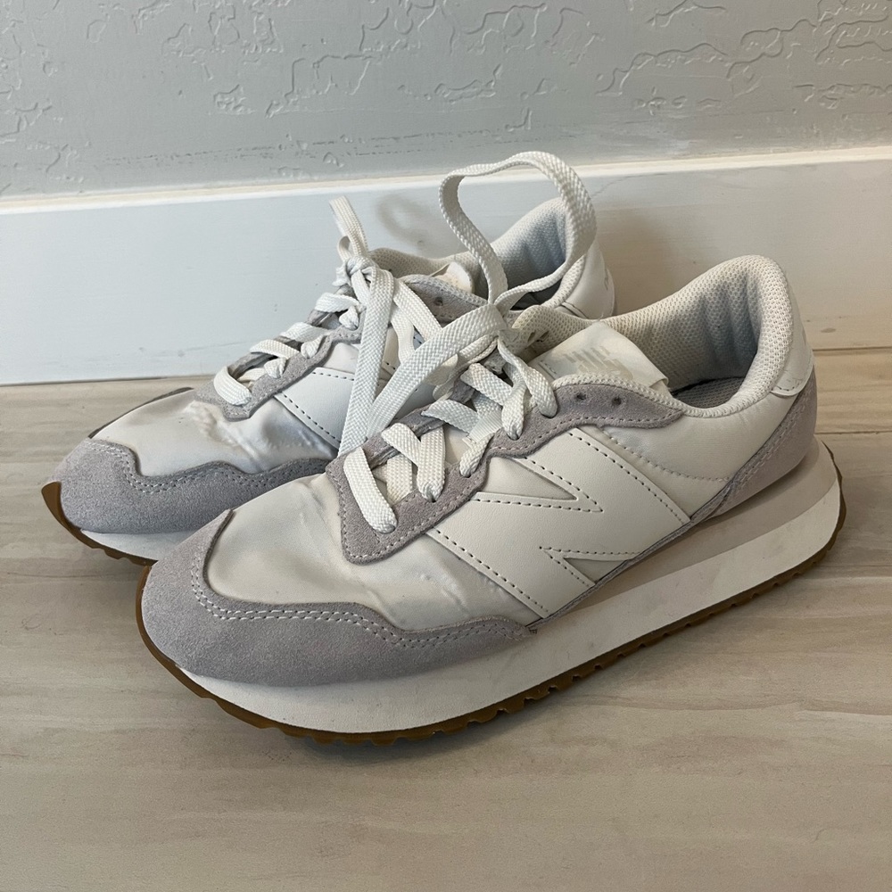 New Balance 237 Sneakers